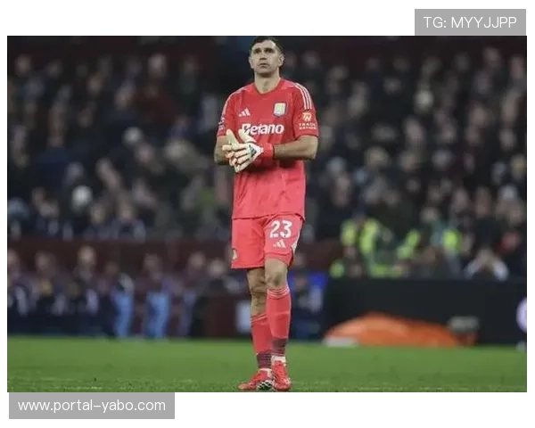 马丁内斯复出后传球成功率高达95% 成曼联防守核心